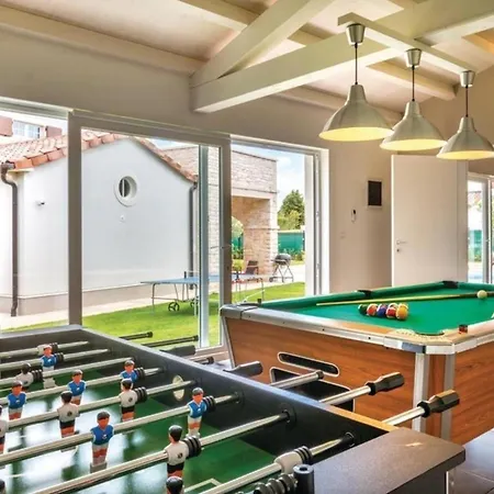 Feriehus In Cukrici Mit Privatem Pool *
